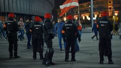 Enfrentamiento entre aficionados del Spartak y la Ertzaintza.