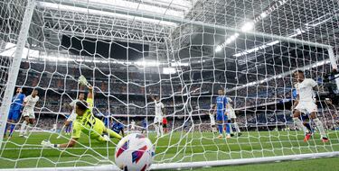 El portero del Getafe, David Soria, no pudo hacer nada en el empate para el Real Madrid de Joselu.