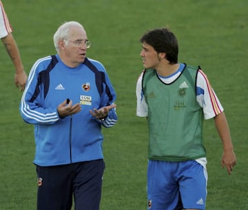 Ese mismo año es convocado por Luis Aragonés para participar en el Mundial de Alemania de 2006.