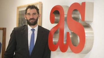 VISITA AL DIARIO AS DE JORGE GARBAJOSA , PRESIDENTE DE LA FEDERACION ESPAÑOLA DE BALONCESTO