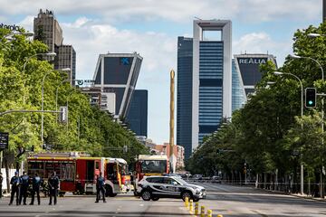 Portavoz de Emergencias Madrid: "Los técnicos y los bomberos se encuentran ahora revisando las galerías y los bajos del estadio para comprobar que no haya habido filtraciones antes de reabrir la zona". 