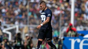 El estratega de los universitarios reveló que el atacante chileno y goleador del Clausura 2016, se perderá el juego de este sábado.