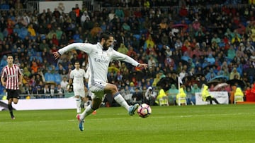 Isco recupera su mejor versión con el cambio de dibujo táctico