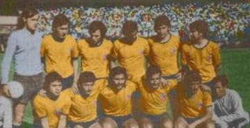 Colo Colo jug&oacute; con camiseta naranja en la temporada 1972. La foto corresponde a la goleada 4-1 sobre Green Cross en Temuco.