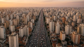 Packed to the brim with people, this South American metropolis is one of the world’s most densely populated urban areas.