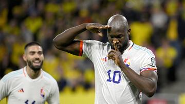 Soccer Football - UEFA EURO 2024 Qualifiers - Group F - Sweden v Belgium - Friends Arena, Solna, Sweden - March 24, 2023 Belgium's Romelu Lukaku celebrates scoring their first goal with Yannick Carrasco     Anders Wiklund/TT News Agency via REUTERS     ATTENTION EDITORS - THIS IMAGE WAS PROVIDED BY A THIRD PARTY. SWEDEN OUT. NO COMMERCIAL OR EDITORIAL SALES IN SWEDEN.