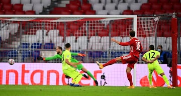 2-0. Leon Goretzka marcó el segundo gol bávaro.