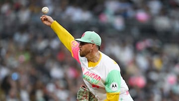 SAN DIEGO, CA - JULY 28: Joe Musgrove #44 of the San Diego Padres pitches during the second inning against the Texas Rangers at Petco Park on July 28, 2023 in San Diego, California. Denis Poroy/Getty Images/AFP (Photo by DENIS POROY / GETTY IMAGES NORTH AMERICA / Getty Images via AFP)