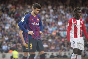 Piqué plays Óscar de Marcos onside, allowing the Athletic Bilbao man to put the Basques ahead at the Camp Nou.