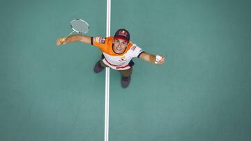 M&aacute;rquez jug&oacute; al b&aacute;dminton ayer en Malasia.