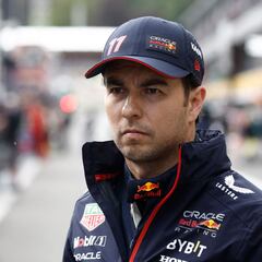 Checo Pérez expresa su sentir tras chocar con Hamilton en la sprint de Bélgica