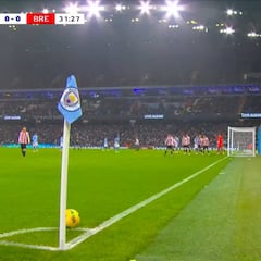 El golazo de Cherki del que Guardiola dice “hasta una mujer ciega sabe que fue fantástico”: alucinen con el golpeo