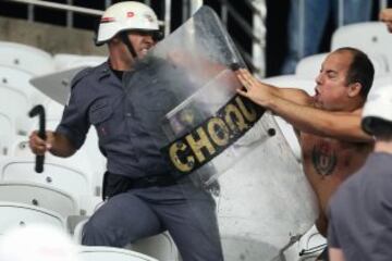 Los graves incidentes de los hinchas de la U en el Arena Corinthians