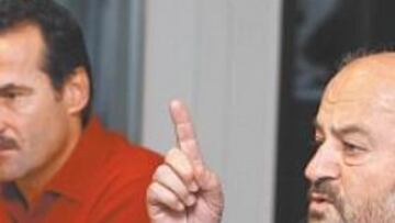 <b>CONFERENCIA. </b>Urs Freuler y Andy Rihs, mánager y patrón del Phonak