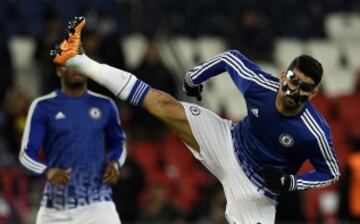 Con esta máscara saltó el delantero del Chelsea Diego Costa ante el PSG en el partido de Champions que se jugó en Parque de los Príncipes. 