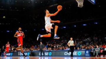 Pablo Prigioni durante un partido con los New York Knicks.