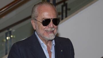 De Laurentiis, presidente del Nápoles, durante la pretemporada de 2017.