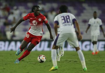 Fichó por el Al-Jazira Sporting Club en 2014. Estuvo una temporada.