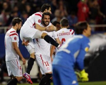 1-0. Iborra  celebró el primer tanto.