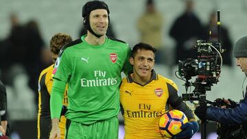 Cech da la clave para que Alexis Sánchez renueve en Arsenal