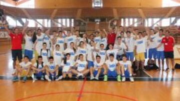 Clínic del extécnico Neal Meyer a 45 niños del Campus Calderón