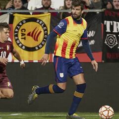 Riqui Puig y Puado dan el triunfo a Cataluña