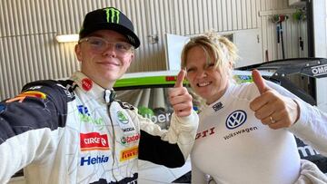 Oliver Solberg y su madre.