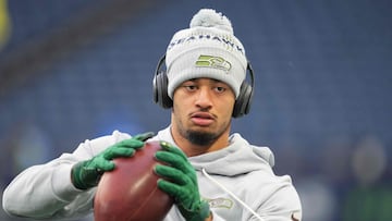 Seahawks to wear ‘iridescent’ jerseys for the first time in Thursday Night Football