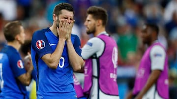 PARIS, FRANCE - JULY 10: Andre-Pierre Gignac of France shows his dejection after their 0-1 defeat in the UEFA EURO 2016 Final match between Portugal and France at Stade de France on July 10, 2016 in Paris, France. (Photo by Clive Rose/Getty Images)