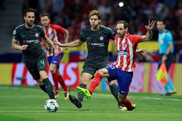 Godín y Marcos Alonso.