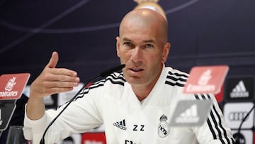 GRAF8551. MADRID, 11/05/2019.- El entrenador franc&eacute;s del Real Madrid Zinedine Zidane, durante la rueda de prensa tras el entrenamiento celebrado esta ma&ntilde;ana en la ciudad deportiva de Valdebebas.- EFE/Javier L&oacute;pez