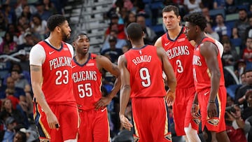 Los cinco titulares de los Pelicans en el primer partido NBA de Nikola Mirotic sin barba.