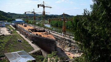 This picture taken on April 26, 2021 shows a still-under-construction replica of the Titanic ship in Daying County in China&#039;s southwest Sichuan province. - The ill-fated Titanic which sank over a hundred years ago is being resurrected as the centrepi