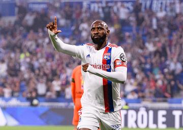 El de Pontoise (ciudad y comuna francesa situada en el departamento de Valle del Oise) volvi¨® al Olympique de Lyon
en la temporada 20/21 tras su breve paso por el Atl¨¦tico de Madrid. Durante su primera etapa en el conjunto franc¨¦s lleg¨® a valer m¨¢s de 50 millones de euros. Actualmente tiene 26 a?os y con un valor de 15 millones.