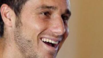 <b>CONFIADO</b>. Iván Helguera cree que aún siguen por delante de Barcelona y Valencia, aunque reconoce que estos dos equipos son más compactos y que en el Real Madrid "atacamos con muchos jugadores".