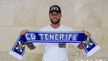 José Ángel como nuevo jugador del Tenerife.