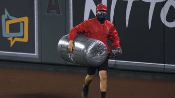 Durante el primer partido de una serie entre Angels y Astros, aficionados de Los &Aacute;ngeles se burlaron de Houston por el esc&aacute;ndalo de robo de se&ntilde;as en 2017.