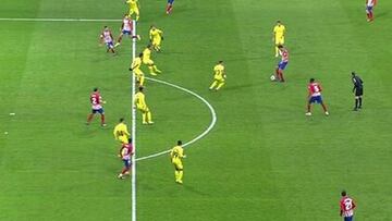 El VAR dio la razón a Mateu, que anuló un gol a Arias por fuera de juego