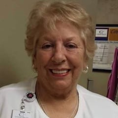 Muere la enfermera de 78 años que retrasó su jubilación para ayudar con la COVID-19