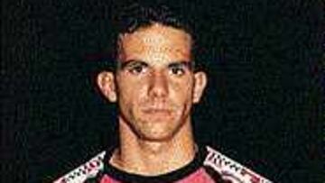 <b>PESAR</B>. Los jugadores del Baza se mostraron apesumbrados por la muerte del guardameta Francisco Muñoz Gómez.