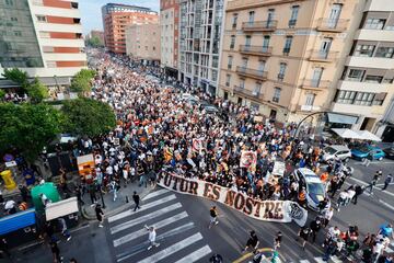 Valencia se rebela contra Lim