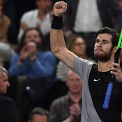 Khachanov triunfa en Marsella al ganar en la final a Pouille
