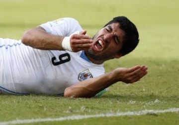 Luis Suárez tras el mordisco a Chiellini.