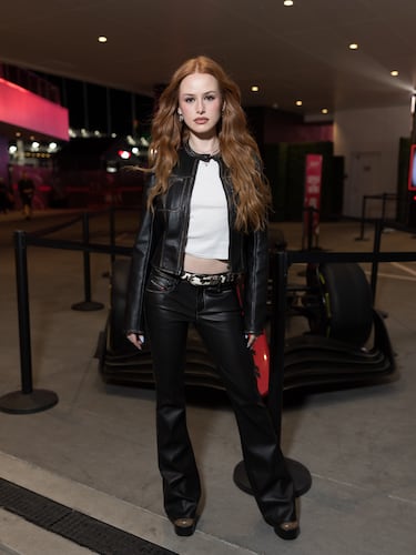Madelaine Petsch, actriz y celebridad de internet ​​estadounidense-sudafricana.