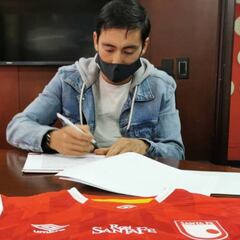 Santa Fe hace oficial la renovación de Fabián Sambueza