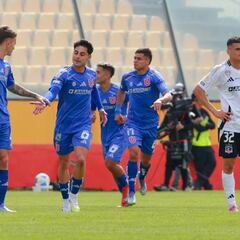La U domina a Colo Colo en este mano a mano histórico y el fútbol chileno mira con sorpresa