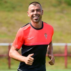 Javi Fuego anuncia su retirada del fútbol después de 20 temporadas