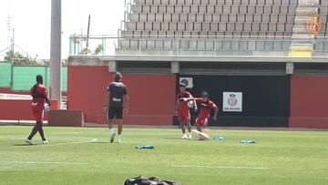 La delicada puntería de la joya del Mallorca de 15 años