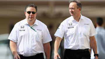 ABU DHABI, UNITED ARAB EMIRATES - NOVEMBER 25: McLaren Executive Director, Zak Brown talks with Jonathan Neale, Chief Operating Officer of McLaren during practice for the Abu Dhabi Formula One Grand Prix at Yas Marina Circuit on November 25, 2016 in Abu Dhabi, United Arab Emirates. (Photo by Clive Mason/Getty Images)