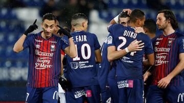 Khaoui celebra tras anotar el penalti.